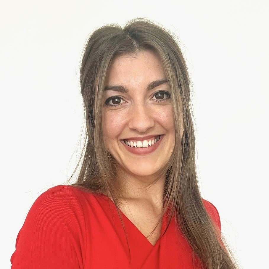 Daniela Strofton - General Manager